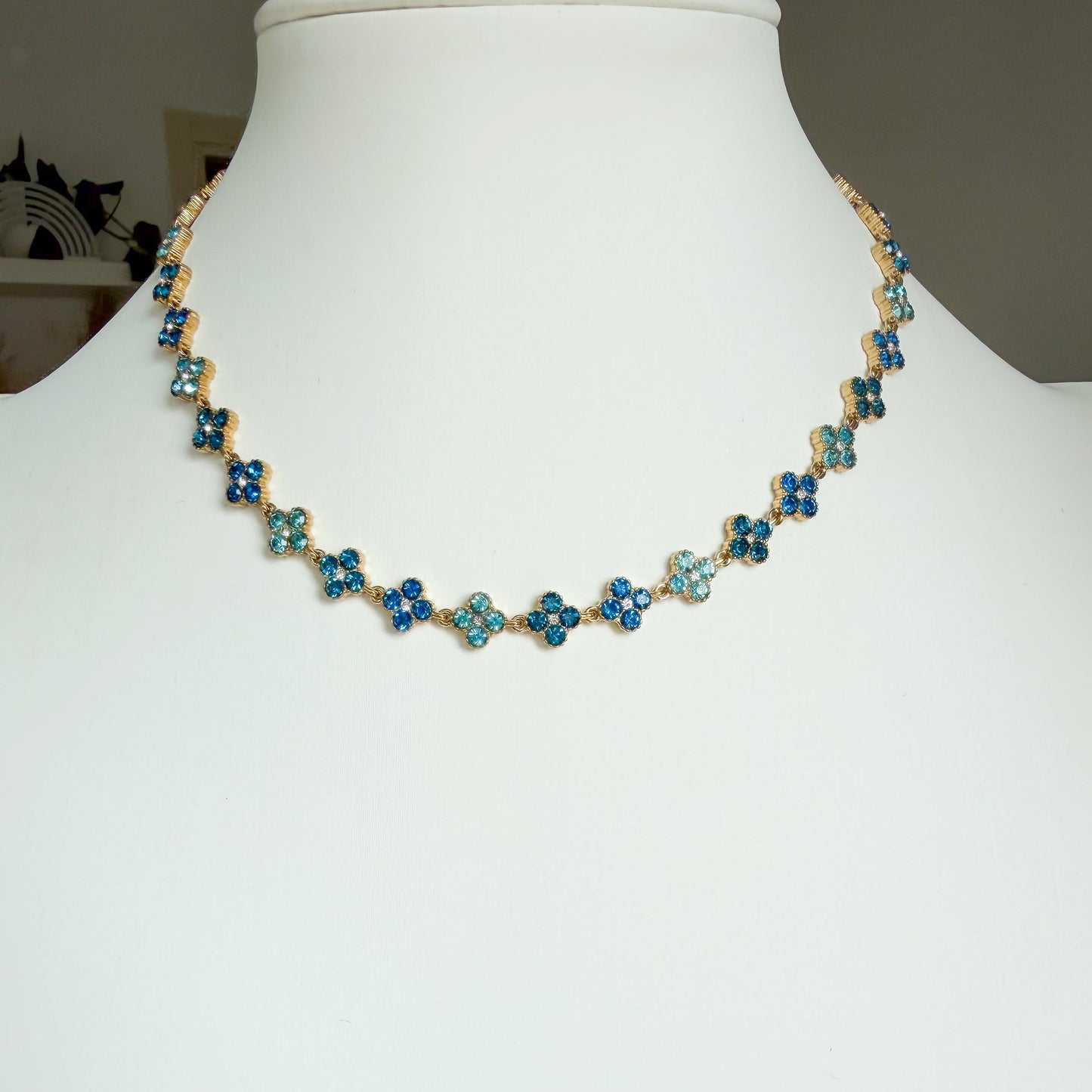 Collana Alisea